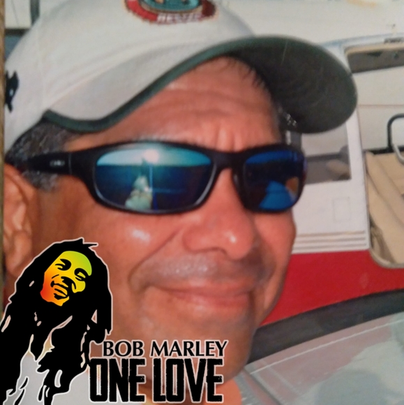 Meet your Posher, Robert - Picture 1 of 1